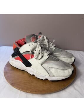 Nike Air Huarache Shoes Mens Size 12 White Orange Icons Sneakers DX4259-100